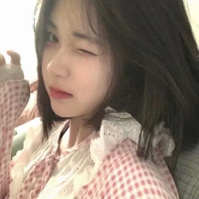 地铁女孩